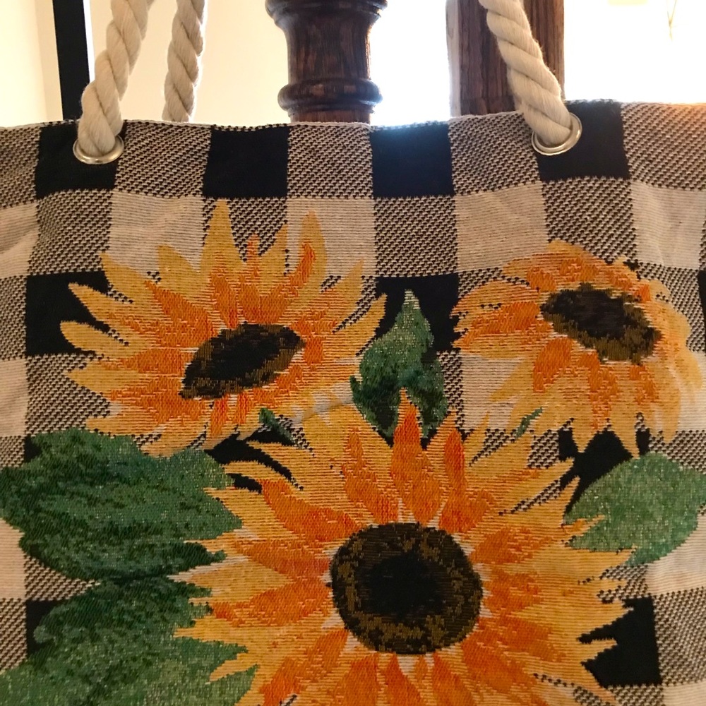 ๐๐Cute Spring Time Tote๐ - Picture 11 of 11